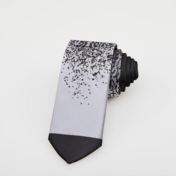 Cravată gri cu motive negre
