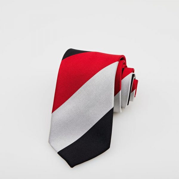 Cravată neagră cu dungi roșii și gri
